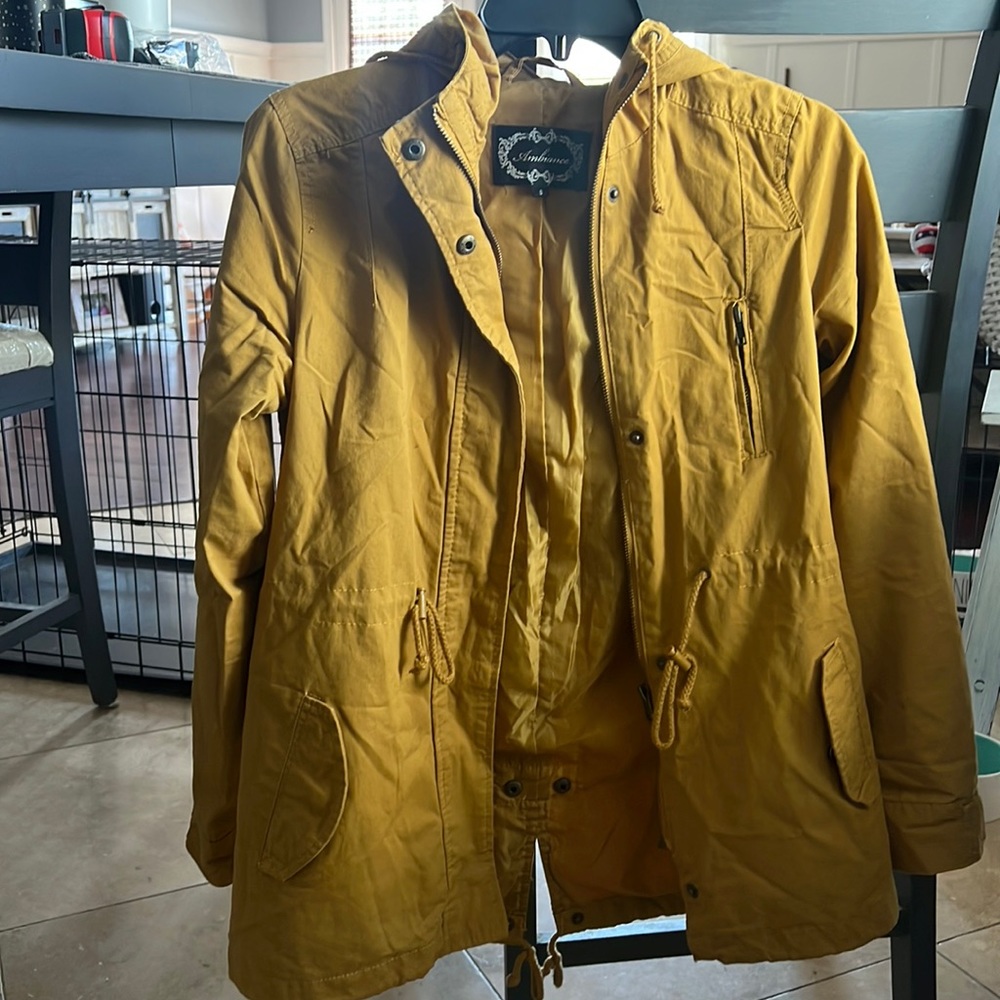 Ambiance trendy mustard colored Womens jacket w/hood; lightly lined, size S
